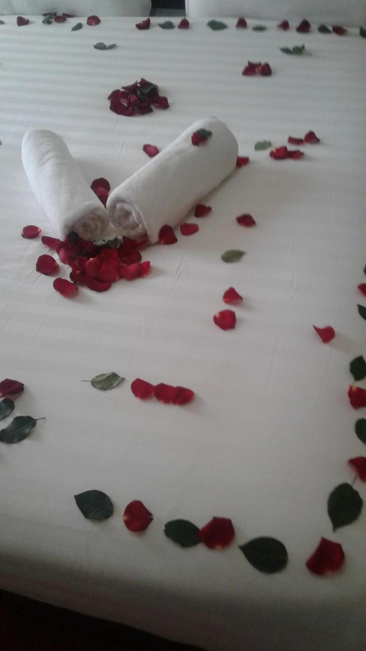 Caron Pension Bahir Dar Bagian luar foto
