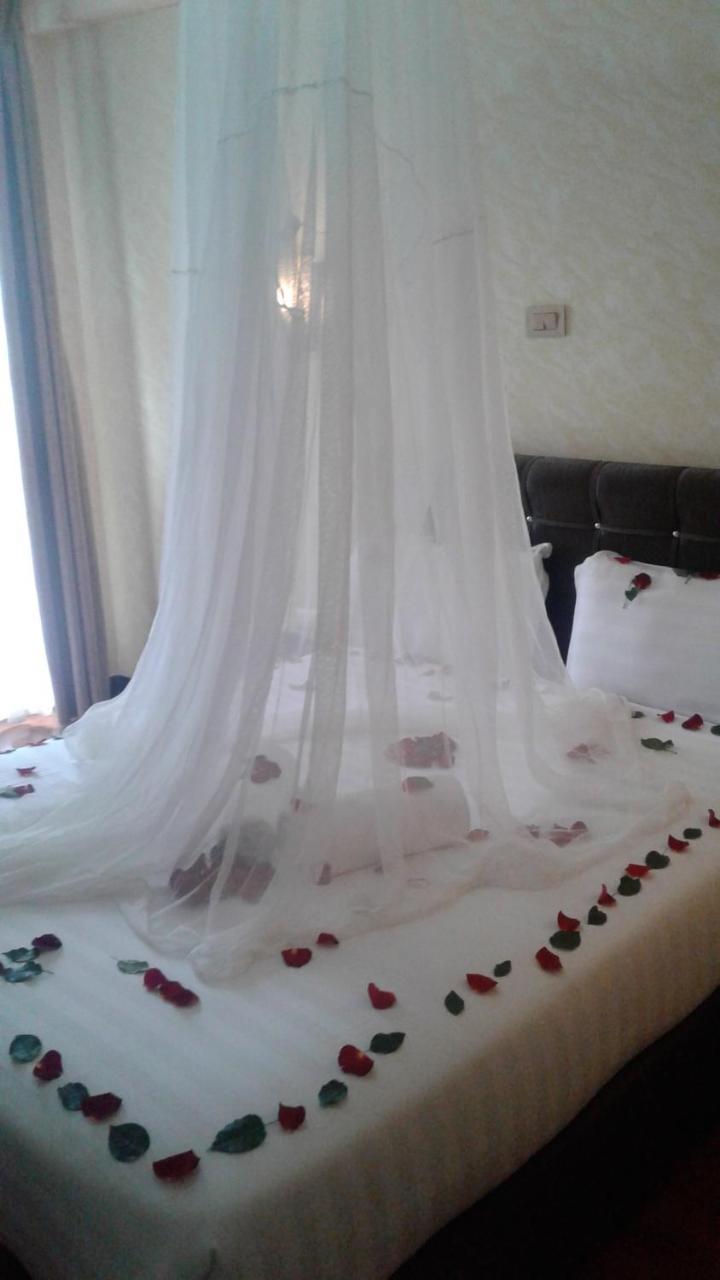Caron Pension Bahir Dar Bagian luar foto