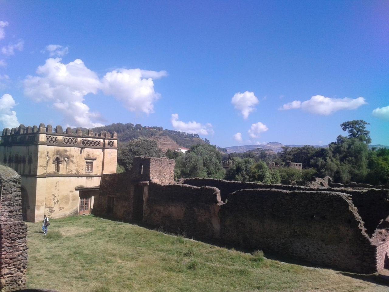 Caron Pension Bahir Dar Bagian luar foto