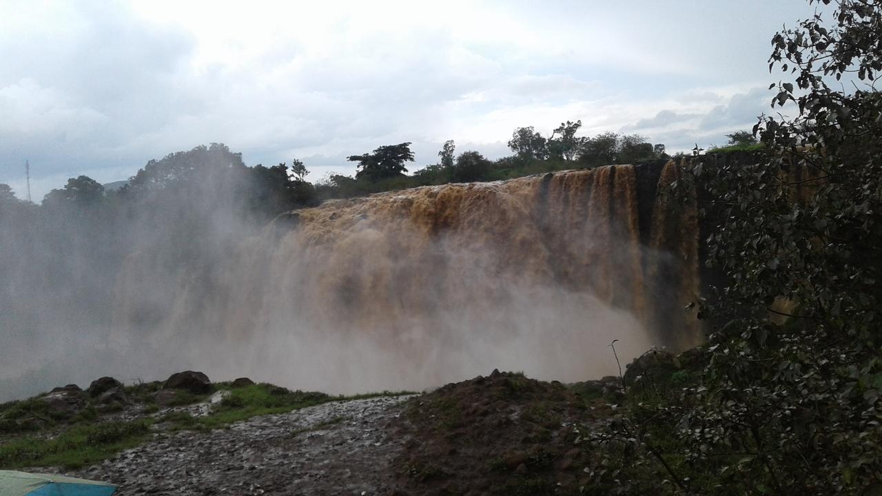 Caron Pension Bahir Dar Bagian luar foto