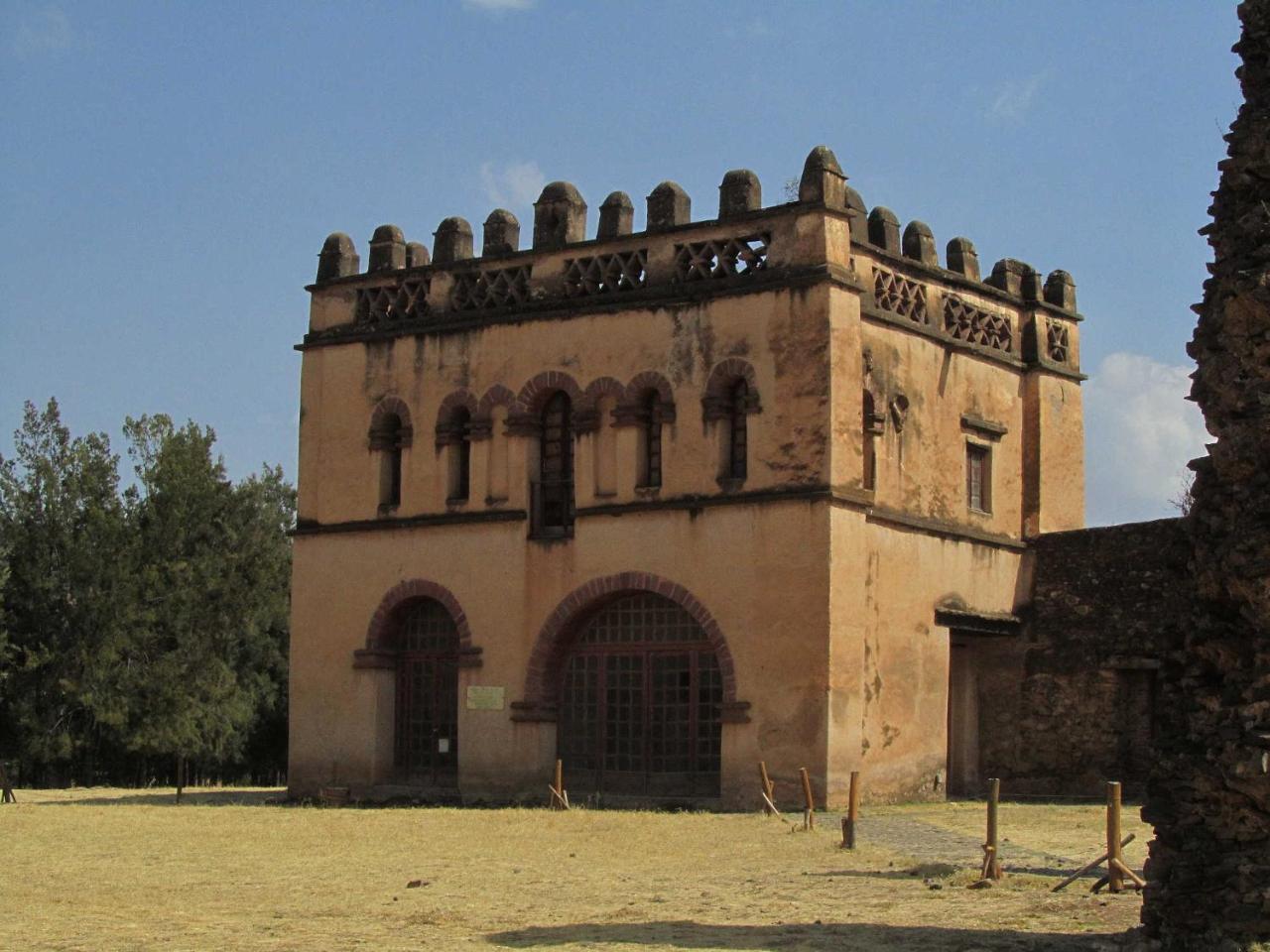 Caron Pension Bahir Dar Bagian luar foto