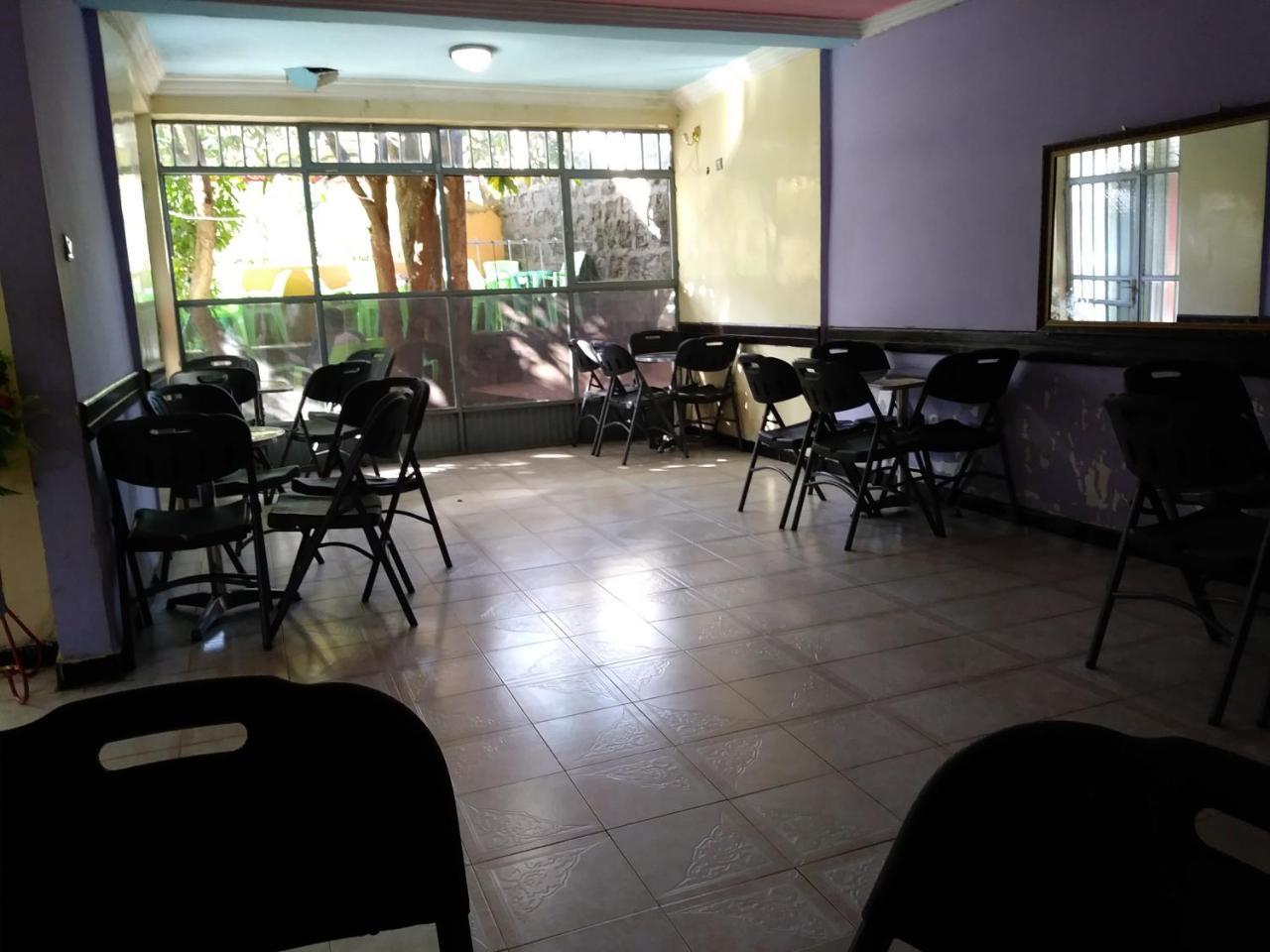 Caron Pension Bahir Dar Bagian luar foto